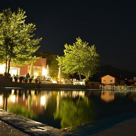 Aitheron Hotel Air Park Zervi Exterior foto